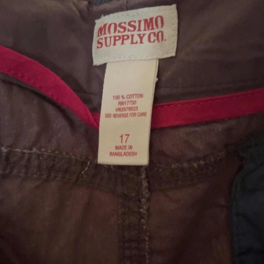 NWT Low Rise Relaxed Fit Short - Picture 2 of 5